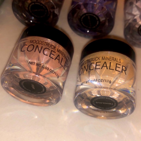 🔥3/$20 HUGE LOT Younique Moodstruck Minerals Pigments Blusher Concealer Resale - Picture 2 of 7